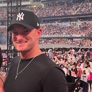 Meet your Posher, Evan